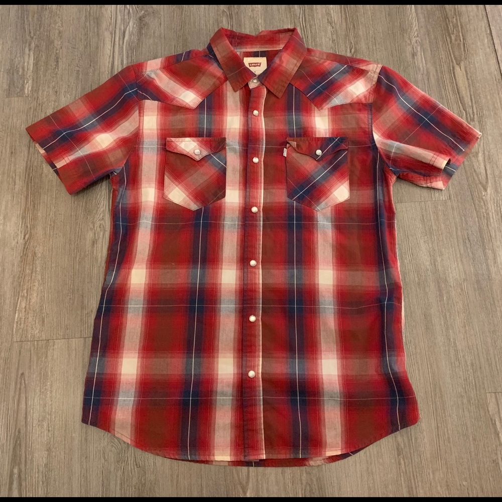 Levi’s short sleeve button down shirt